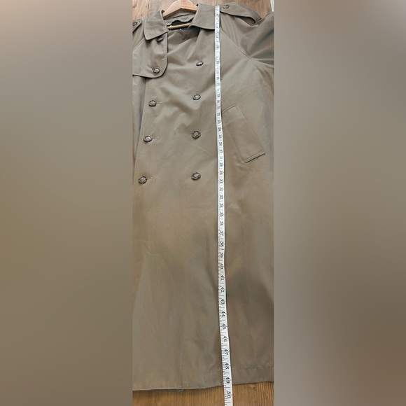 Mens London Fog Classic Double-Breasted Khaki Tan Trench Coat Size 44R Timeless - Picture 15 of 15